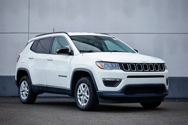 2020 Jeep Compass Sport's photo