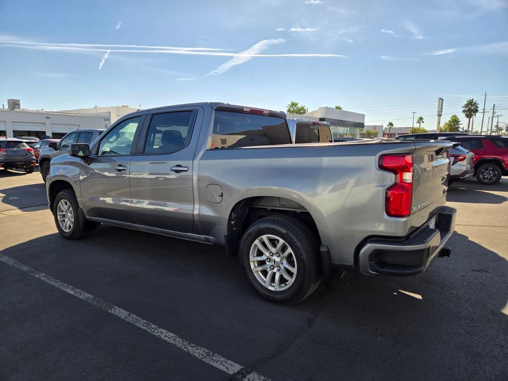 2021 Chevrolet Silverado 1500 RST photo 3