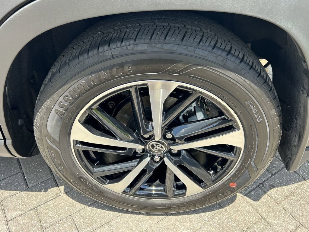 2025 Toyota Corolla Cross Hybrid S photo 30