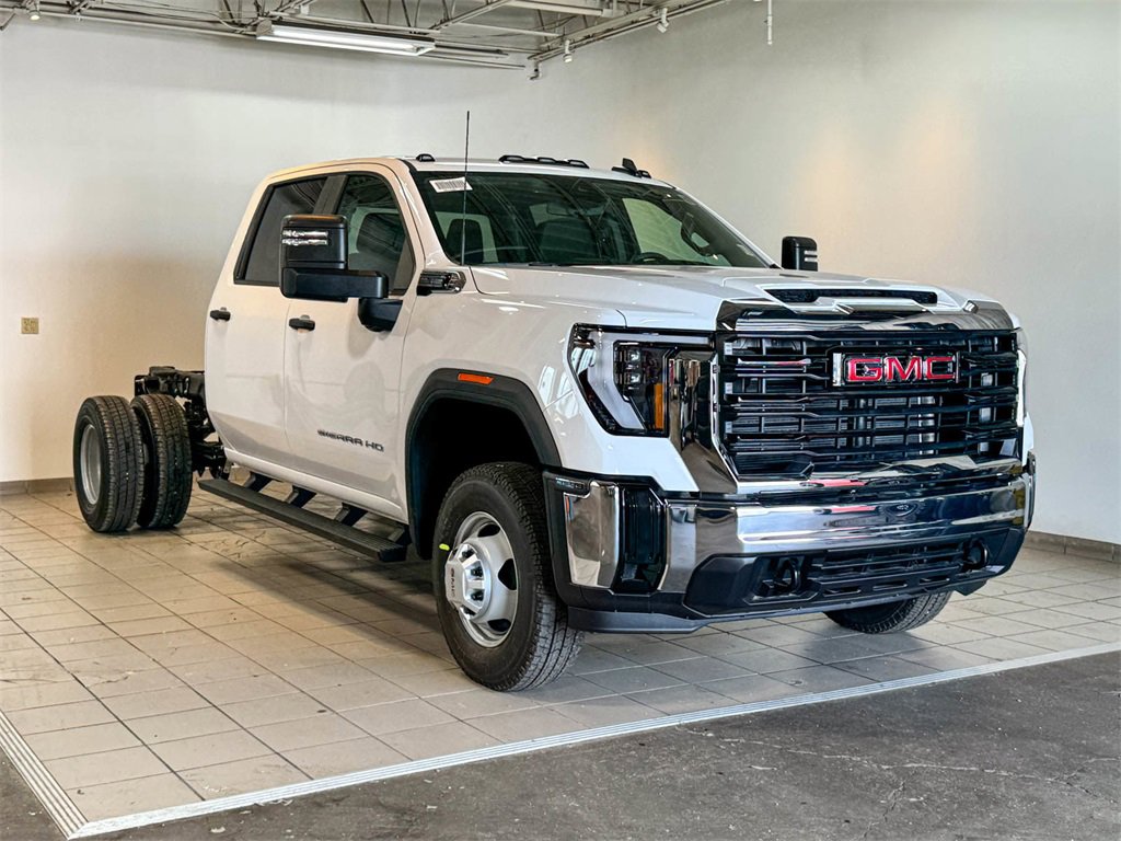 2026 Gmc Sierra 3500 HD Pro photo 2