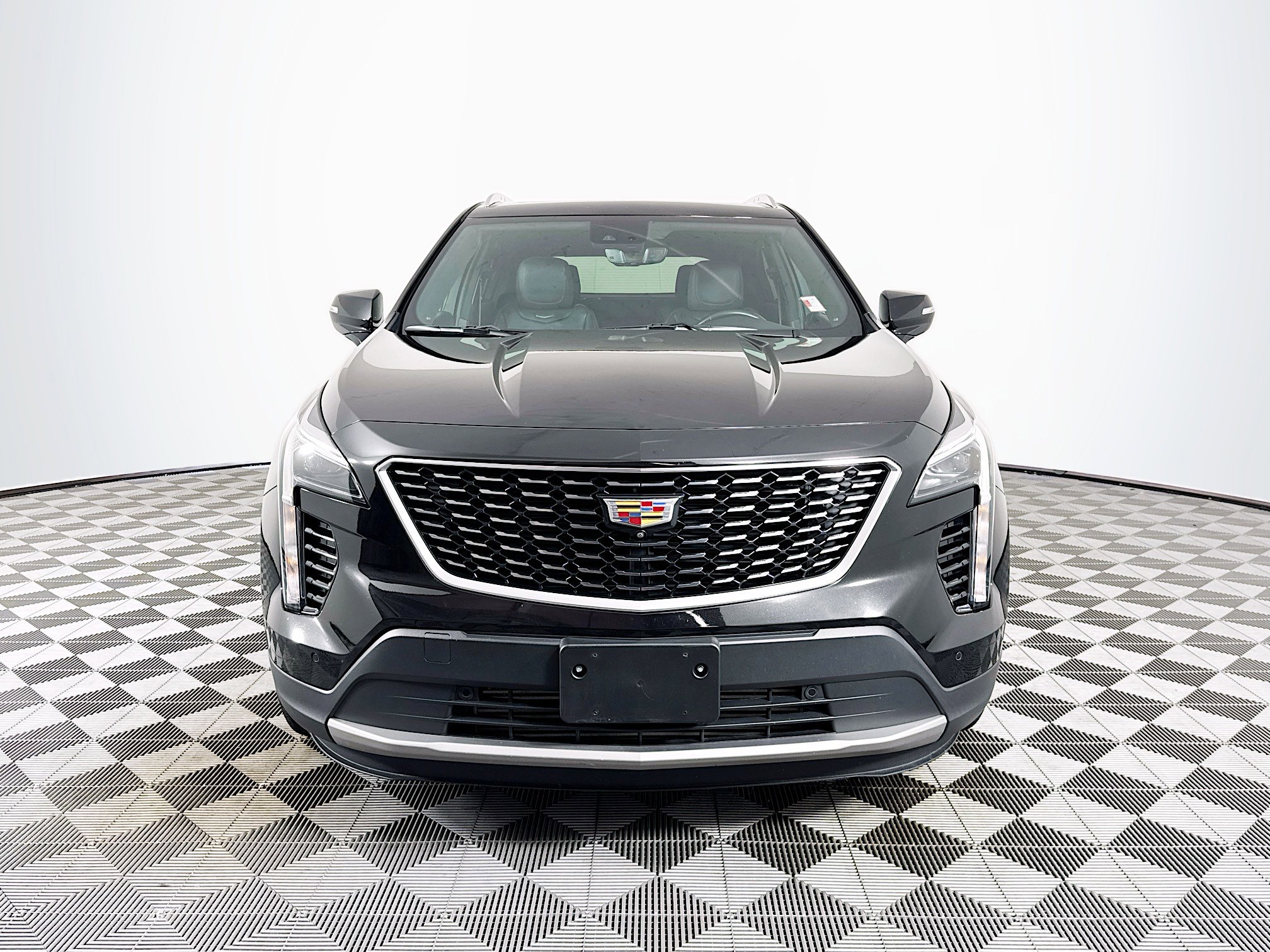 2022 Cadillac XT4 Premium Luxury photo 2