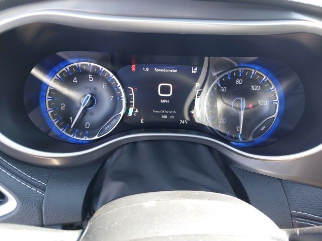 2026 Chrysler Pacifica photo 12