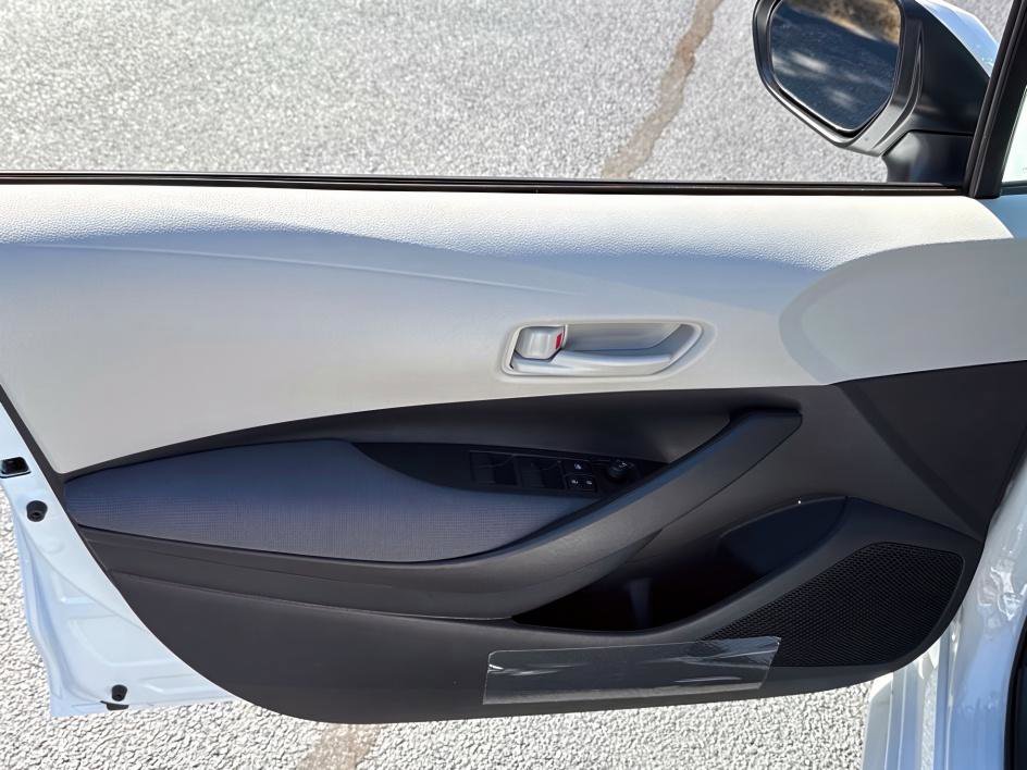 2026 Toyota Corolla LE photo 7