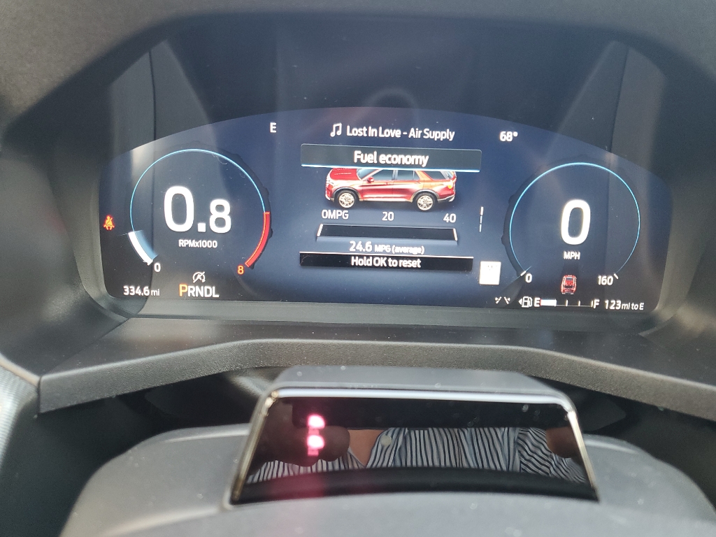 2025 Ford Explorer ST-Line photo 18