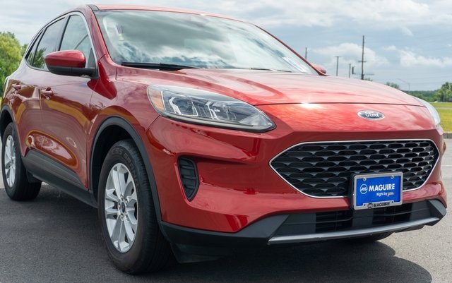 2020 Ford Escape SE photo 4