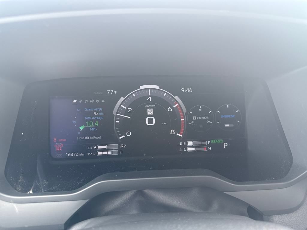 2024 Toyota Sequoia SR5 photo 13