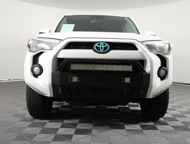 2016 Toyota 4Runner Base photo 2