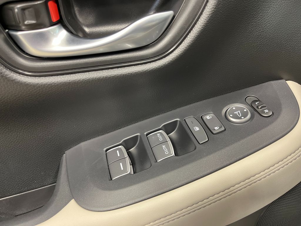 2026 Honda HR-V EX-L photo 12
