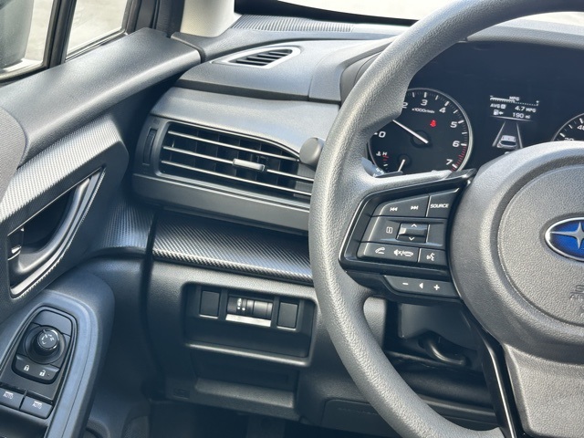 2025 Subaru Crosstrek Premium photo 17