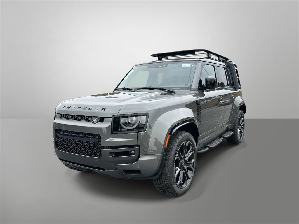 2025 Land Rover Defender Octa Edition One's photo