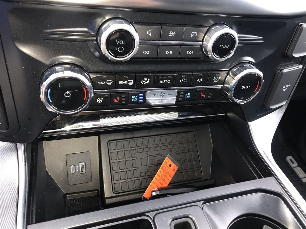 2024 Ford F-150 Platinum photo 19