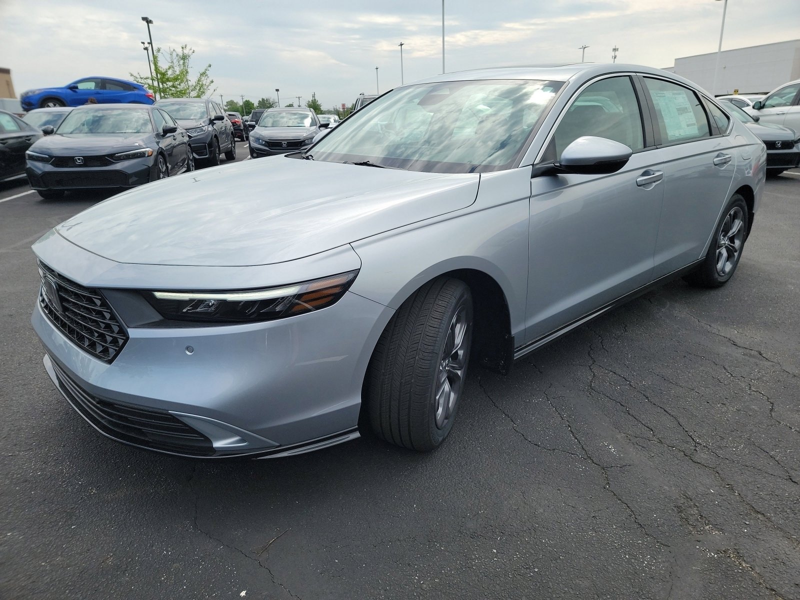 2025 Honda Accord Hybrid EX-L photo 3