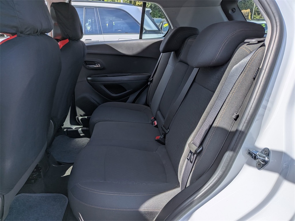 2020 Chevrolet Trax LS photo 19