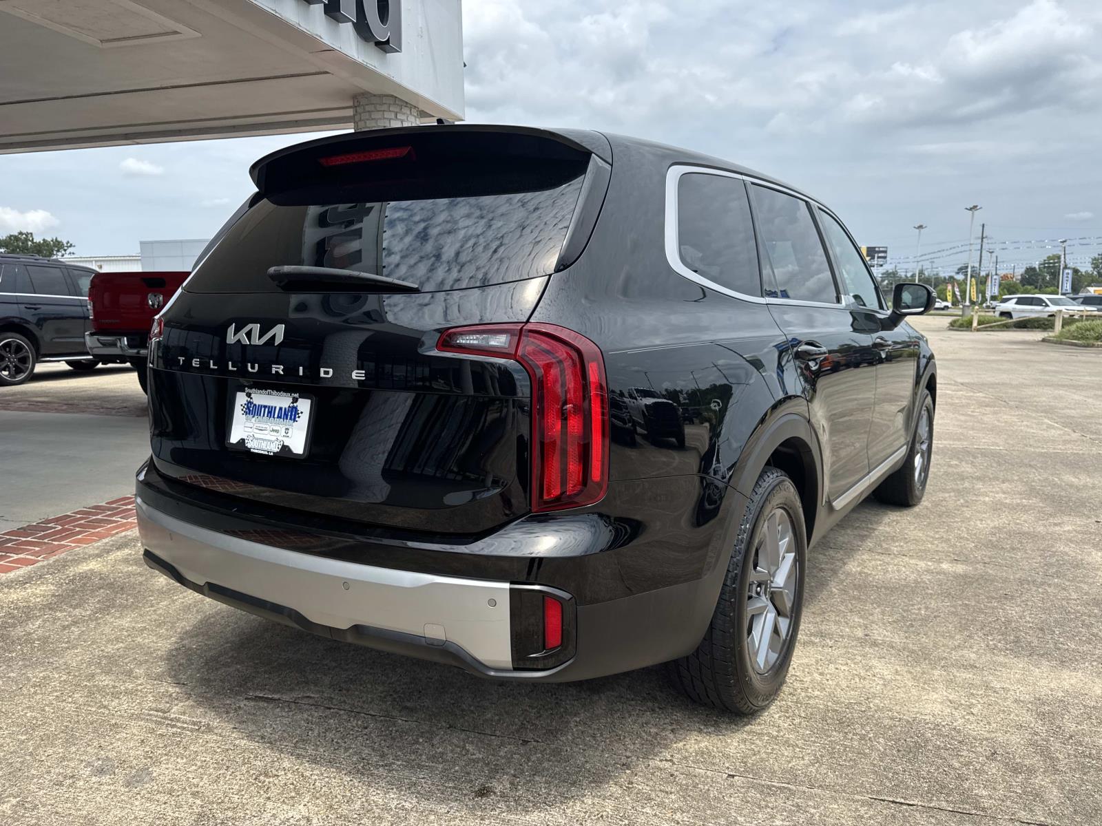 2023 Kia Telluride LX photo 7