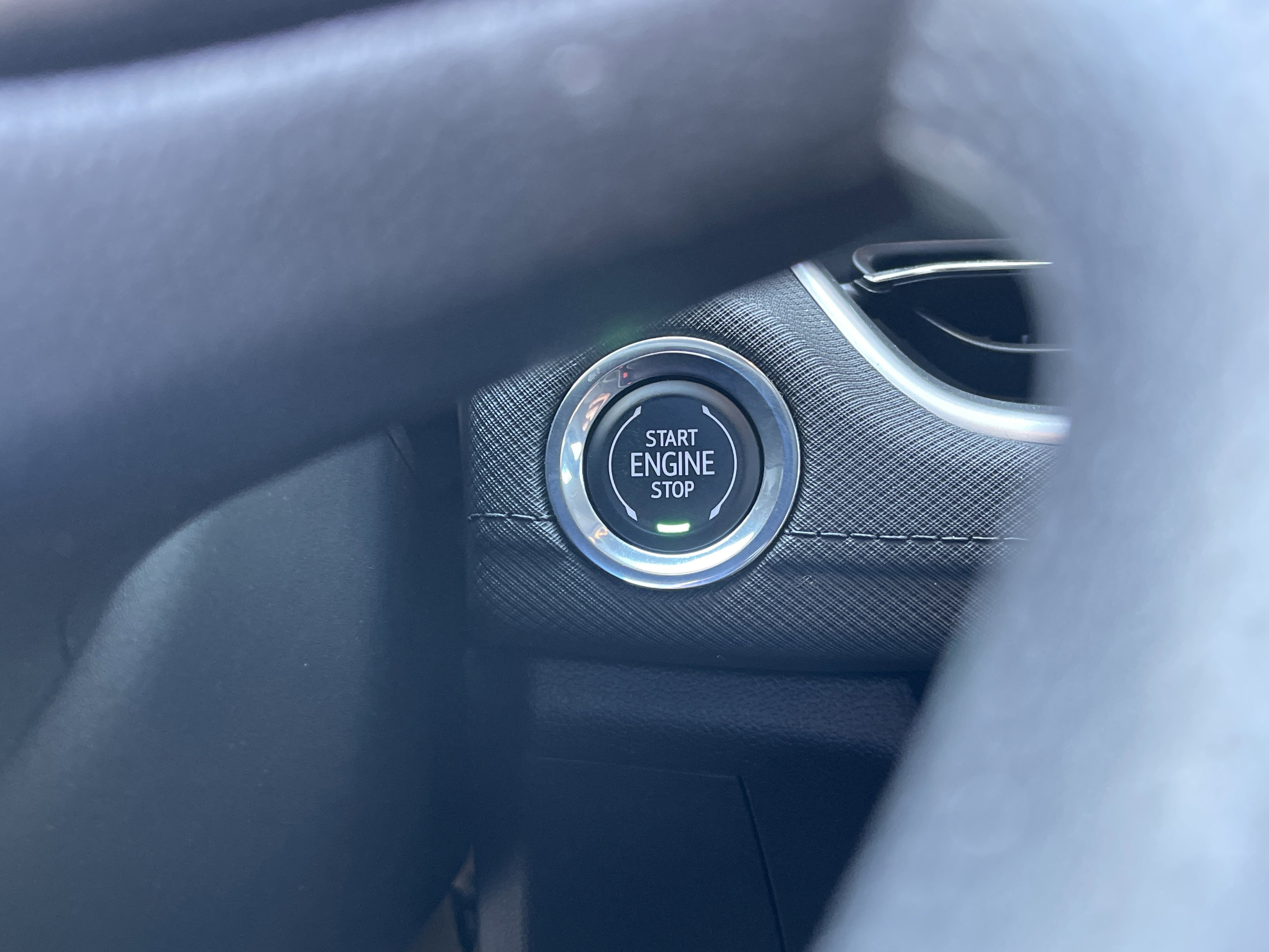 2025 Chevrolet Trailblazer LT photo 4