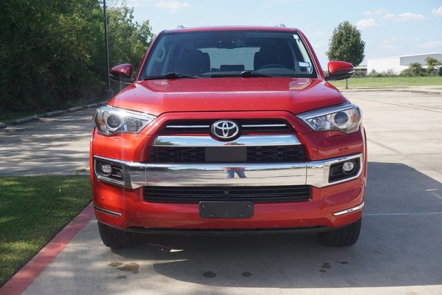 2022 Toyota 4Runner Limited photo 2