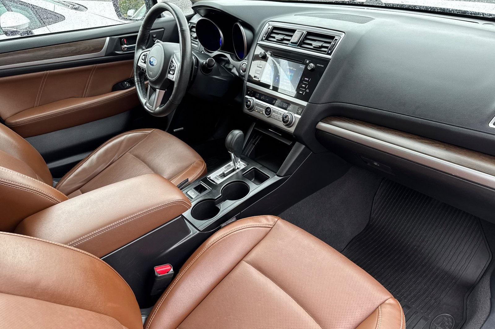 2017 Subaru Outback 3.6R photo 16