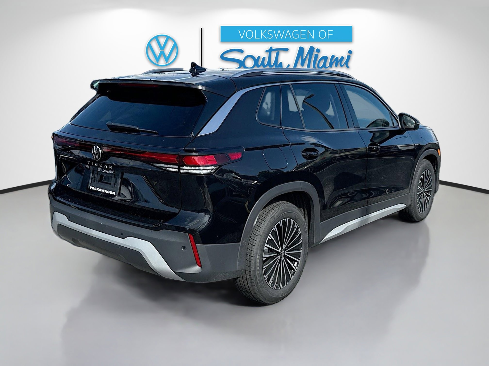 2025 Volkswagen Tiguan S photo 4