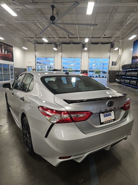 2020 Toyota Camry SE photo 8