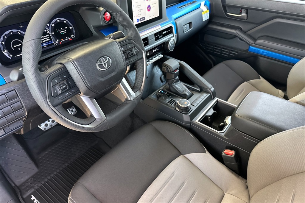 2025 Toyota Tacoma TRD Sport 4x4 Double Cab photo 10