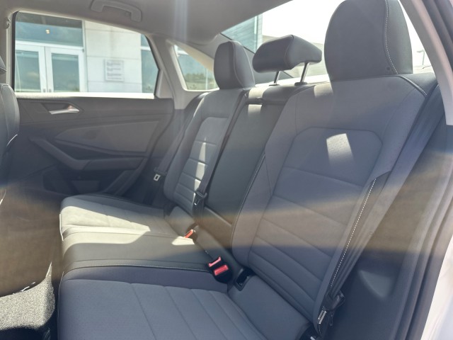2025 Volkswagen Jetta SE photo 20