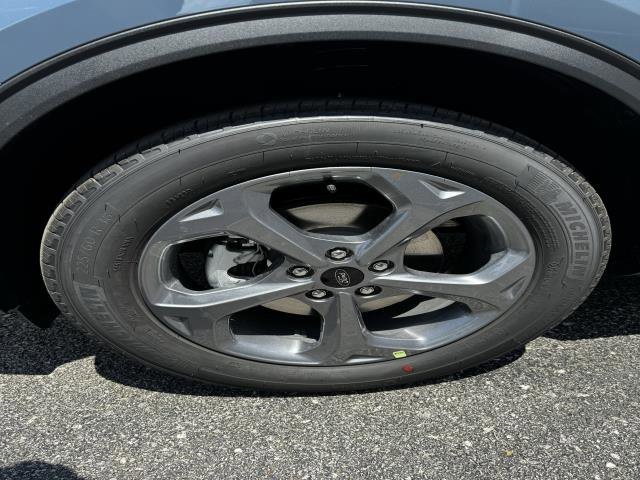 2025 Ford Escape ST-Line photo 9