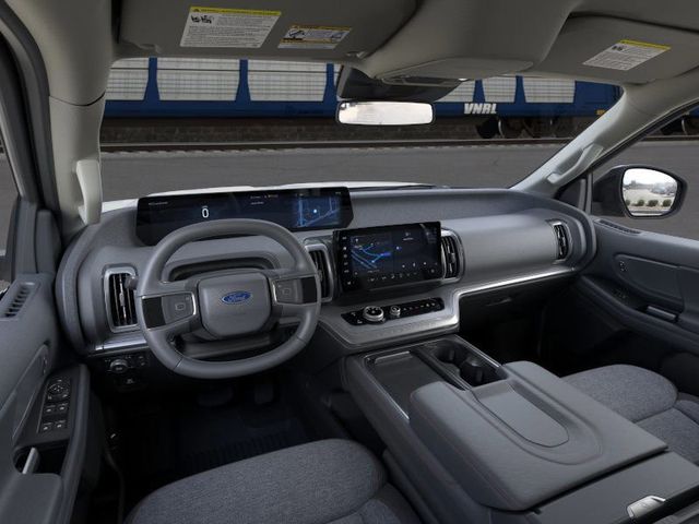 2025 Ford Expedition MAX photo 9
