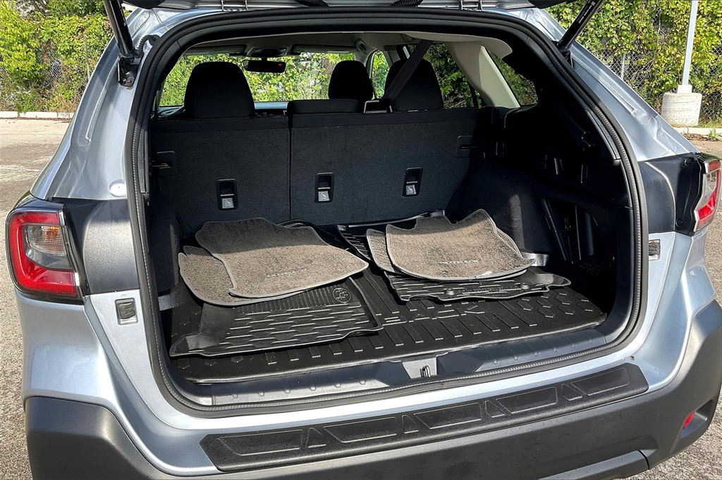 2023 Subaru Outback Premium photo 25