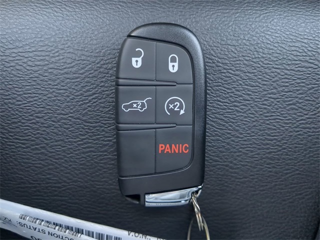 2025 Jeep Compass North Edition Latitude photo 32