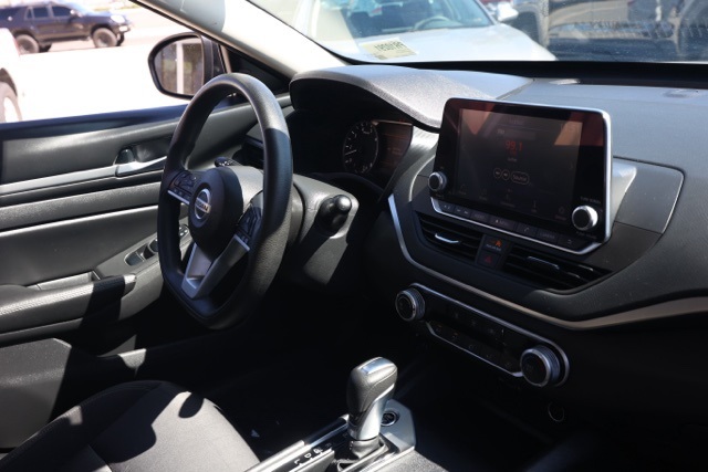 2022 Nissan Altima 2.5 SV photo 17