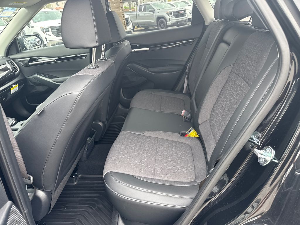 2025 Kia Seltos S photo 20