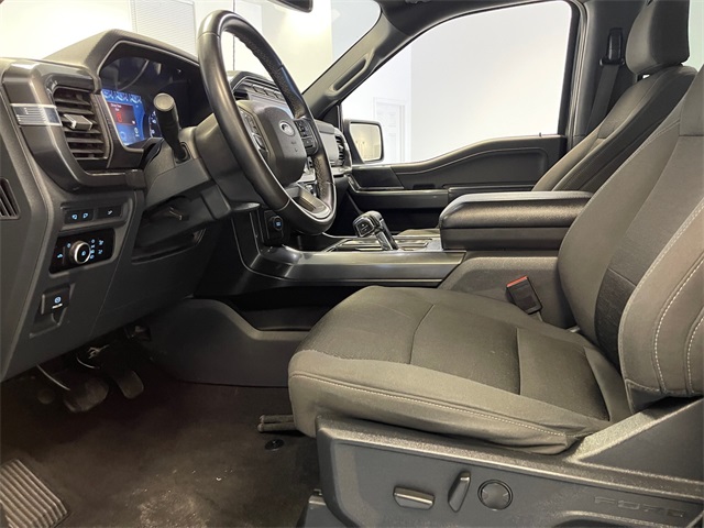2023 Ford F-150 XLT photo 2