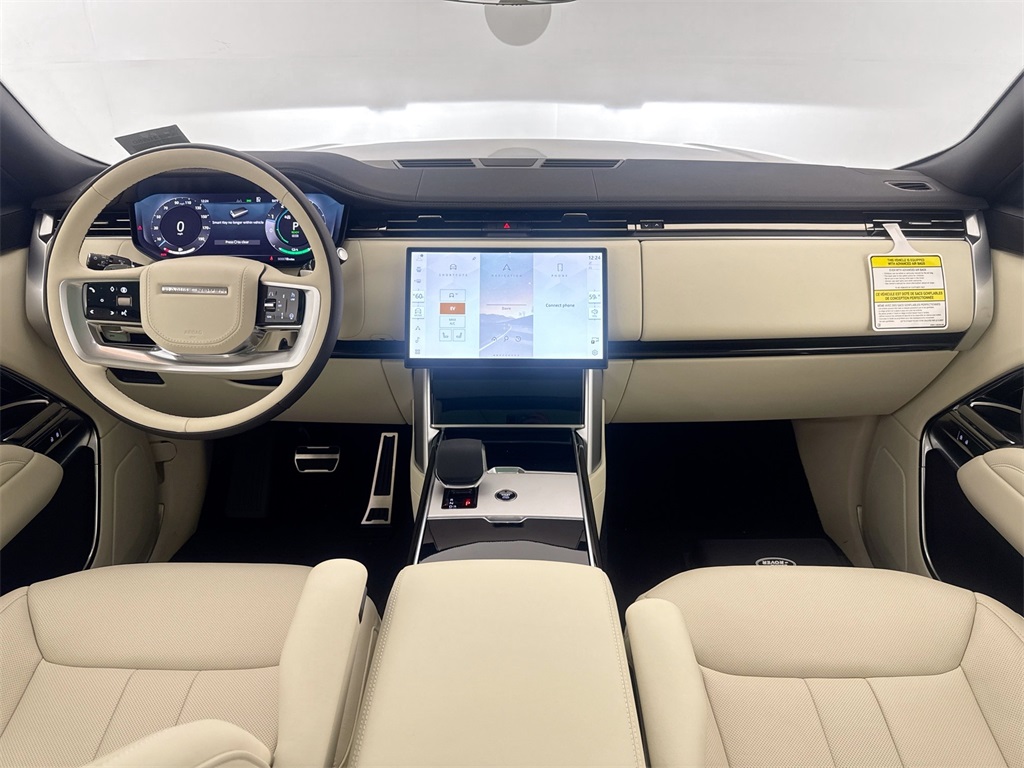 2025 Land Rover Range Rover SE photo 18