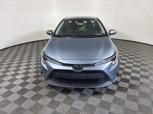 2021 Toyota Corolla LE photo 2
