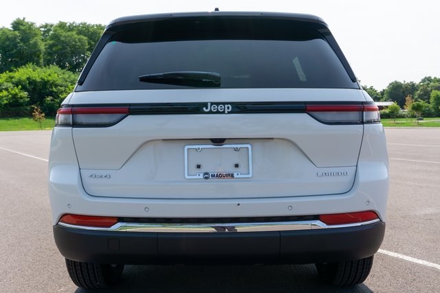 2025 Jeep Grand Cherokee Laredo X photo 3