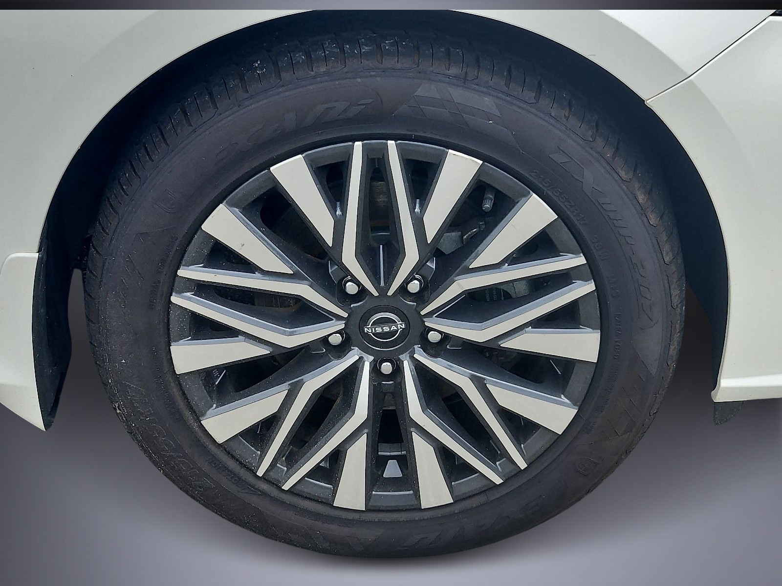 2023 Nissan Altima 2.5 SV photo 8