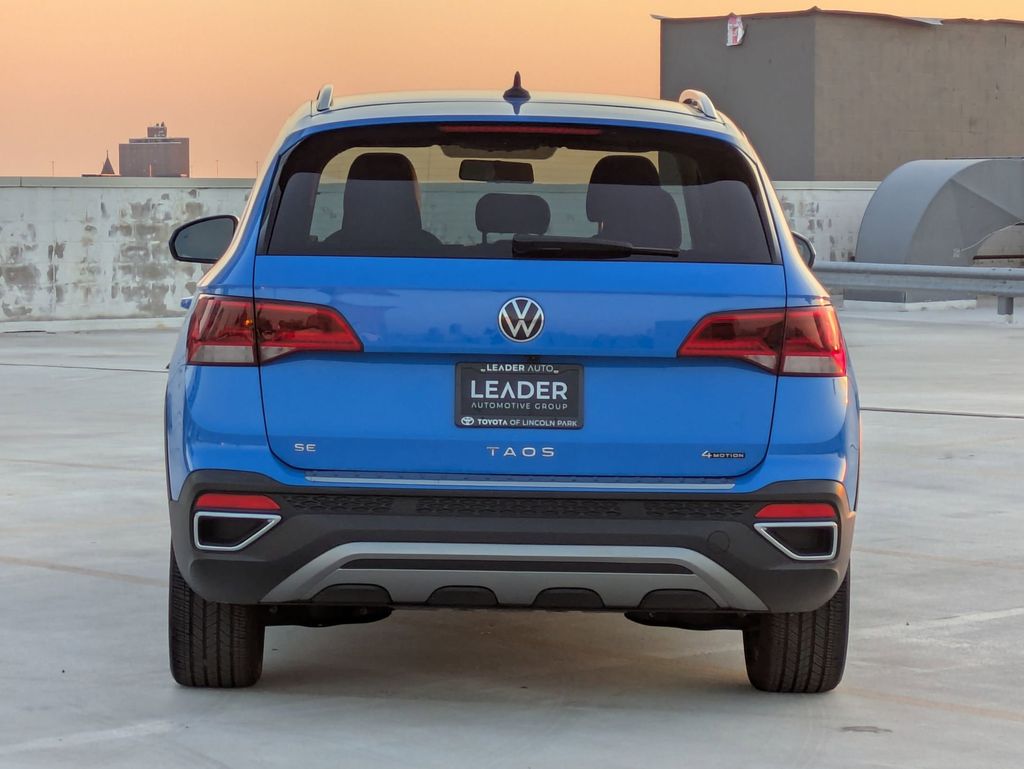 2022 Volkswagen Taos SE photo 5
