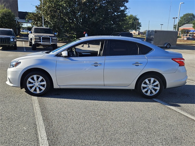 2019 Nissan Sentra S photo 4