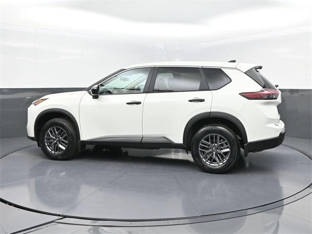 2026 Nissan Rogue S photo 3