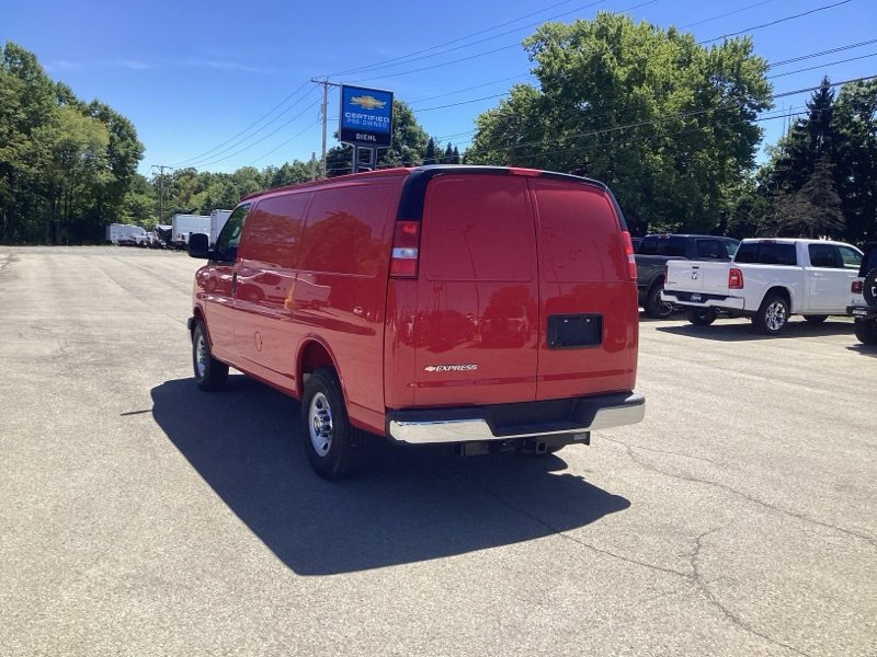 2025 Chevrolet Express 2500 Work Van photo 5