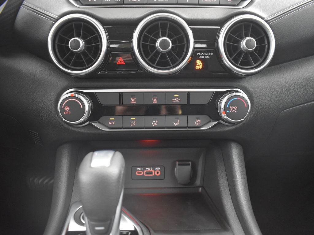 2025 Nissan Sentra SV photo 10