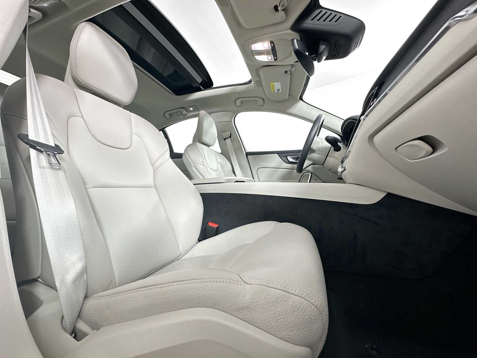 2025 Volvo S60 B5 Core photo 25