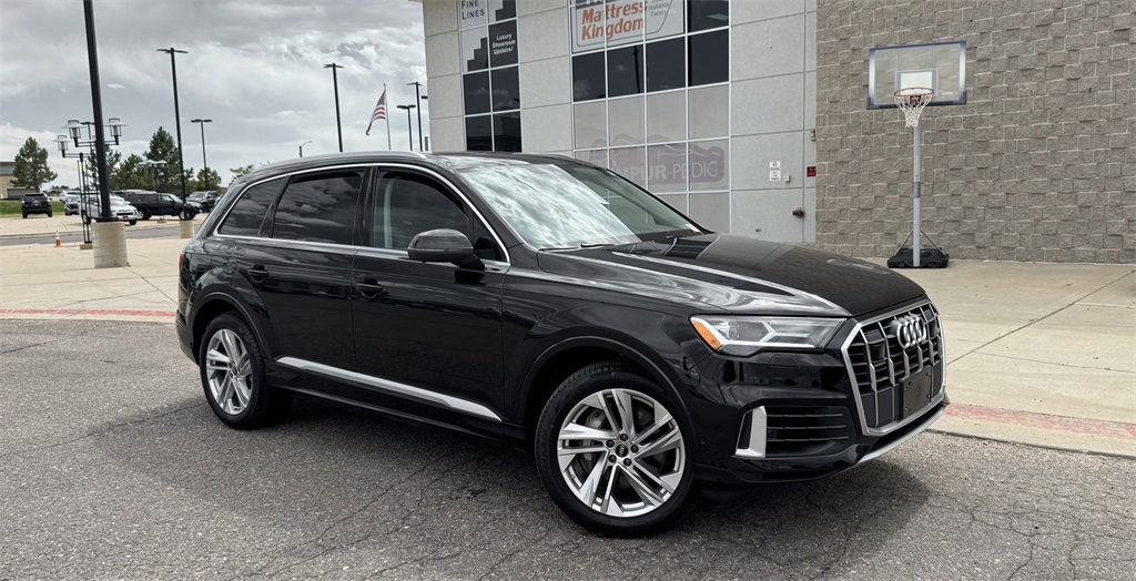 2022 Audi Q7 55 Premium Plus photo 2