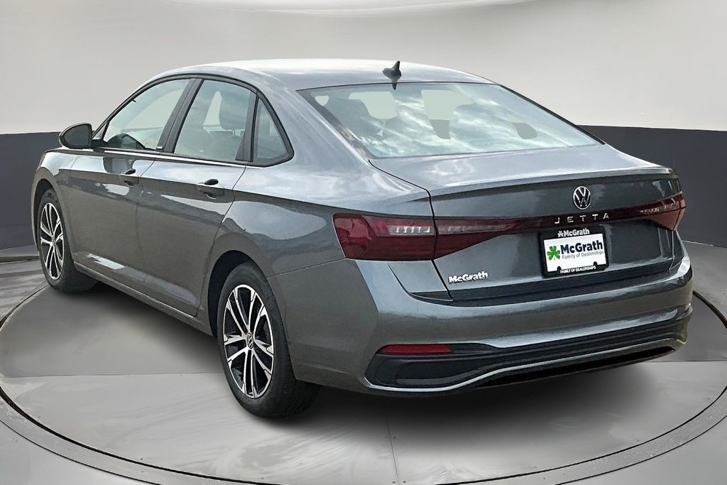 2025 Volkswagen Jetta 1.5T Sport photo 2
