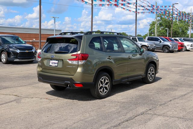 2024 Subaru Forester Premium Base photo 3