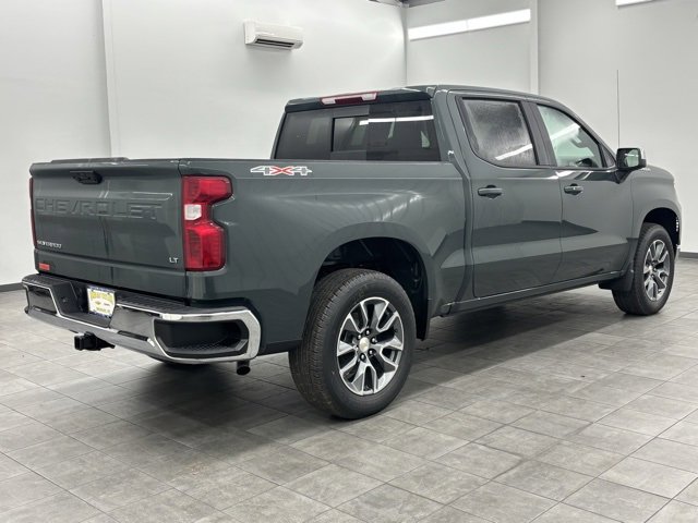 2026 Chevrolet Silverado 1500 LT photo 2