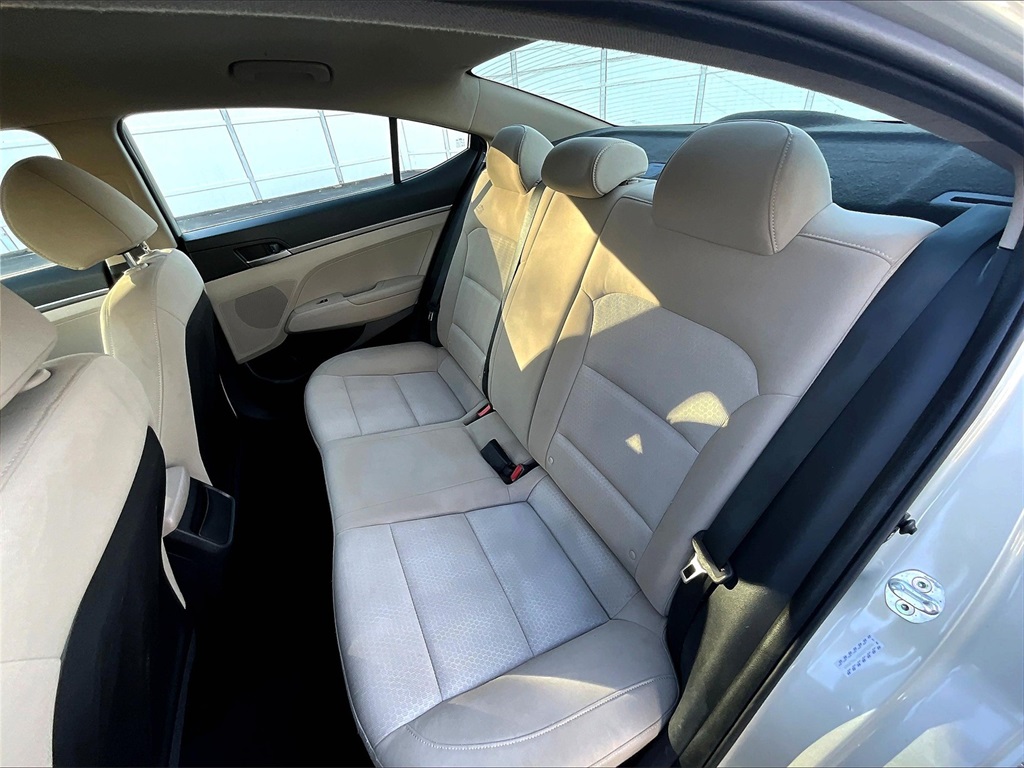 2017 Hyundai Elantra SE photo 15