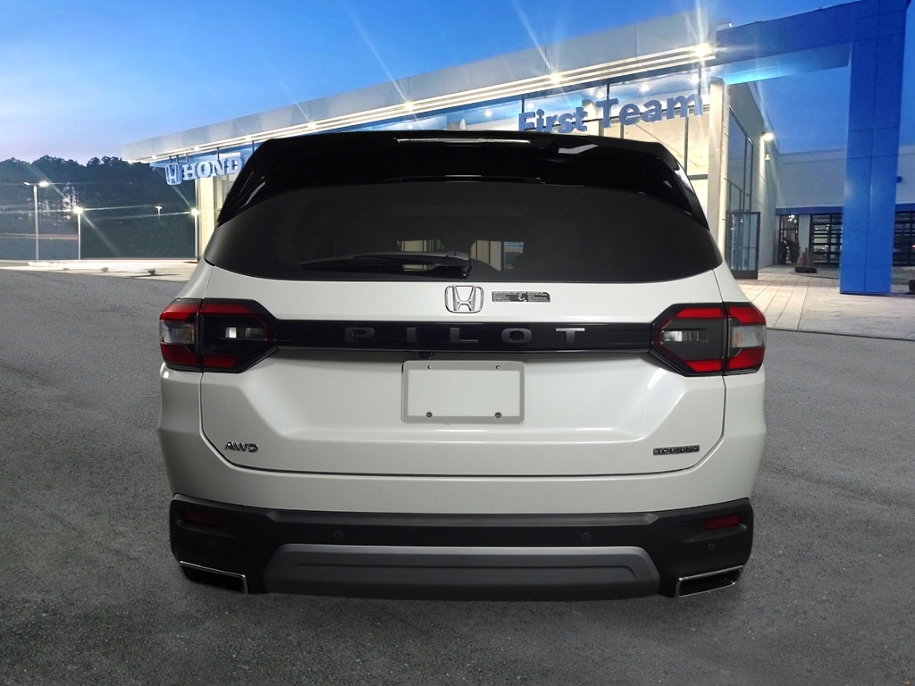 2025 Honda Pilot Touring photo 4