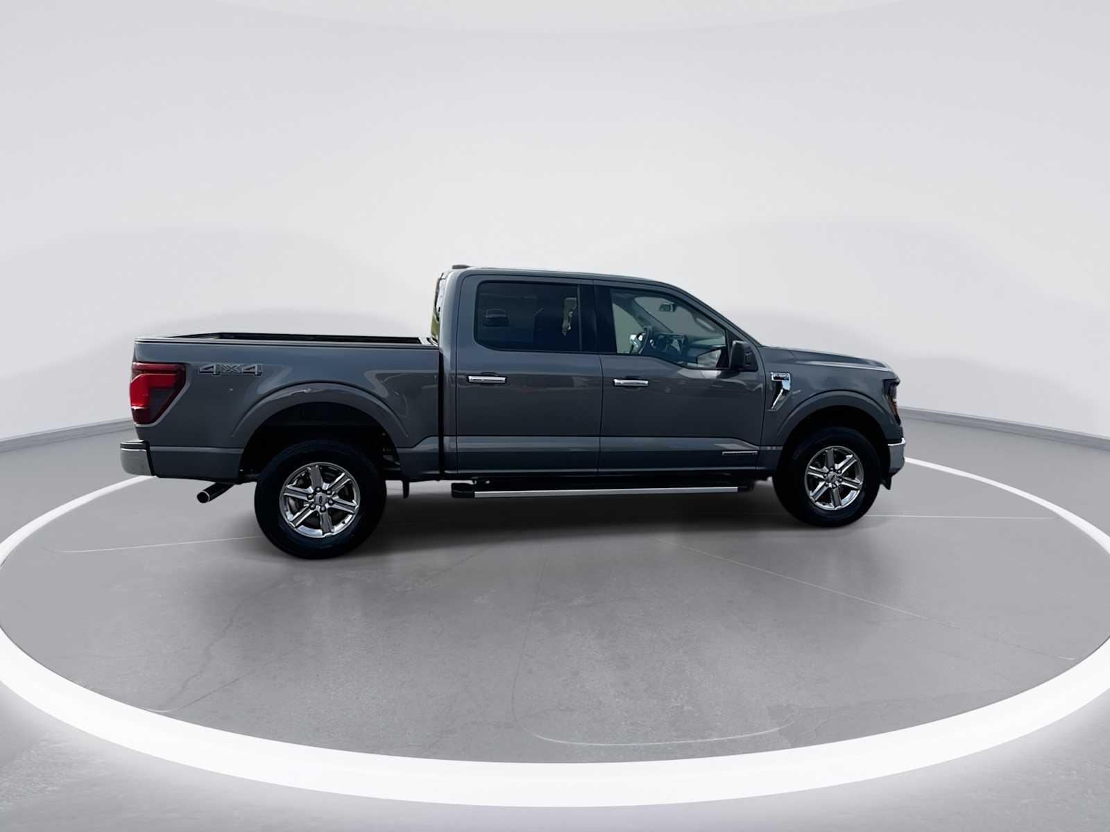 2024 Ford F-150 XLT photo 9