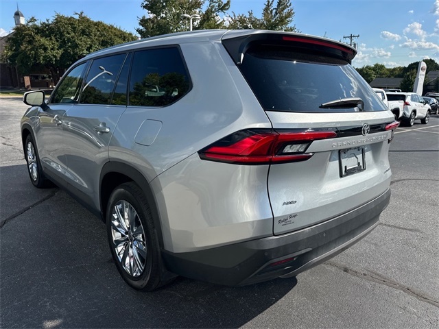 2024 Toyota Grand Highlander Platinum photo 5